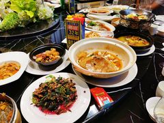 -河畔春天时尚餐厅