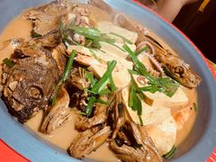 -东来菜馆•手抓海鲜家常菜•海鲜锅贴(鸽子窝店)