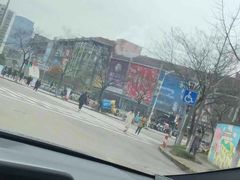-百盛(莘庄店)