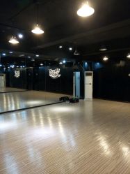 -YASAKI国际舞蹈中心