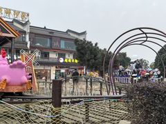 -巴陵广场