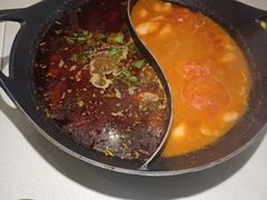 双拼锅底-新辣道鱼火锅(上地华联店)