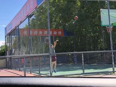 体育场-迪卡侬(西三旗店)
