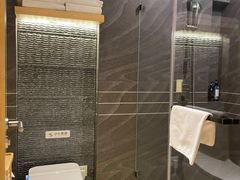 -艺龙万国酒店(济南泉城广场趵突泉店)