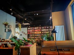 -房角石咖啡与书(吉大南校店)