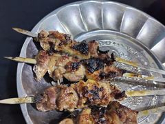 -烤肉小伙烤肉店