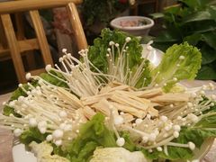 -霄汉牛三鲜湖北砂锅菜(万松园2店)