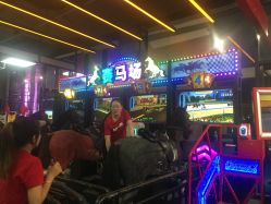 -嗨翻Hi-Fun竞技主题乐园·蹦床团建生日聚会(五棵松华熙店)