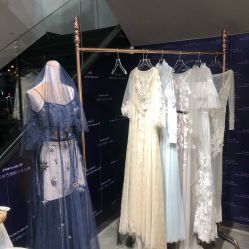 -艾米丽婚纱礼服