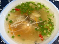 酸辣海鲜盅-旺角小渔村(二马路店)