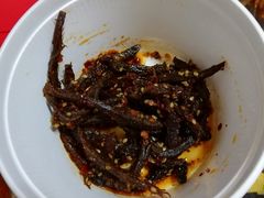 麻辣牛肉干-鑫记婆婆兔·兔头(春熙店)