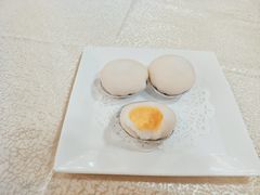 冰皮金枕榴莲包-麒麟山景大酒店岭南汇海鲜酒家(沙井店)