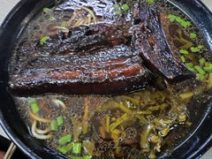 -小龙大肉面馆