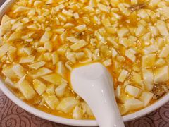 蟹黄豆腐-东方明珠老上海8号餐厅