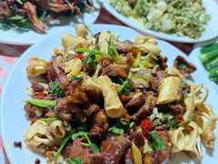 -超越海鲜屋(飞龙物业店)