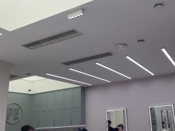 -PE SALON