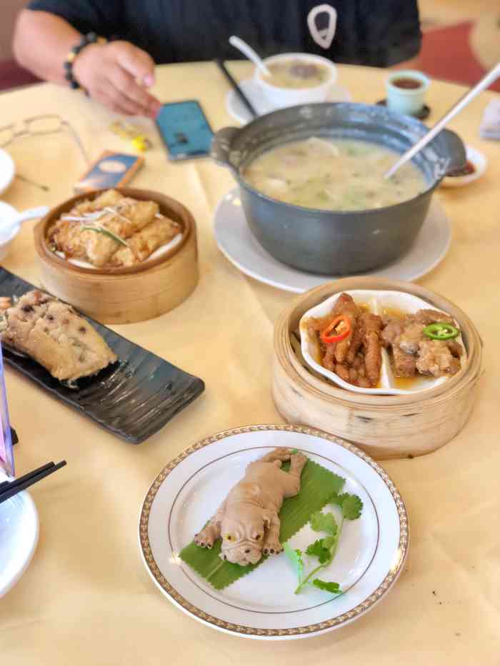 融和凯悦酒家(季华路店)-"和朋友陪老人家喝茶,来到了这家久违的老店.