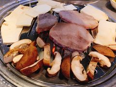 五花肉-韩聚屋韩国烤肉餐厅(新北万达店)