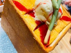 面包诱惑-大话小腰(鸟巢店)