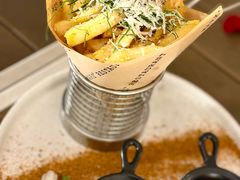 -Mark&Mars Restaurant