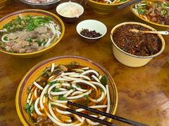 红烧牛肉粉-花溪牛肉粉(八鸽岩店)