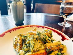 荠菜年糕炒松叶蟹-杭州西子湖四季酒店·金沙厅