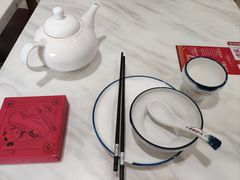 餐具摆设-培万河间驴火•驴肉火锅(东平店)