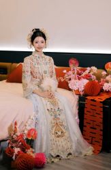 -莫小姐婚纱