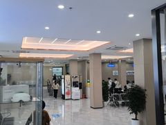 -上海大学附属上海和平眼科医院