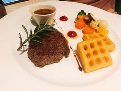 牛脸肉-卡本妮法餐厅·北京和平宾馆