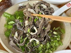 -大众跷脚牛肉馆·非遗传承单位(峨眉山店)