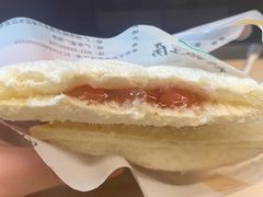 白桃口袋面包-全家便利店(宝地广场店)