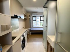 -东方体育中心(地铁站)