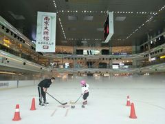 -冠军冰场CHAMPION RINK(凯德广场店)