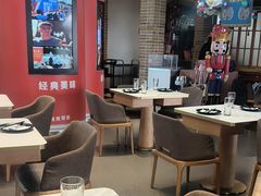 -东方明珠·可口可乐欢乐餐厅