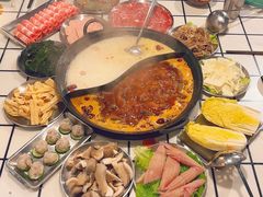 -鹿鸣山草本茶香火锅(园西路店)