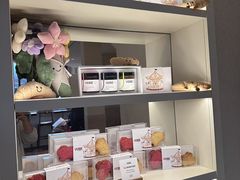 -VERIE BAKEHOUSE