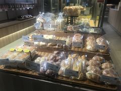 -顶东面包花园·生日蛋糕(世博店)
