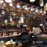 上杭路这条小街有很多种草的日料店、小吃店