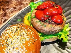 芝心牛肉汉堡-Let'sBURGERplus·非常创意汉堡(三里屯店)