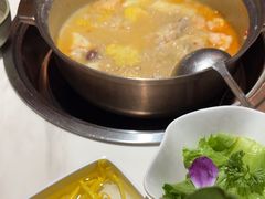 -喃喃椰·糟粕醋·椰子鸡火锅(七堡花园店)