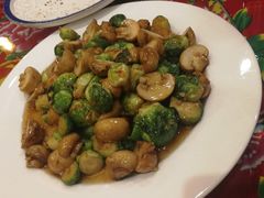 -闯关东东北农家菜(崂山石老人店)