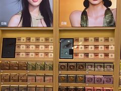 -moody彩瞳(环宇城店)