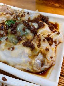 羊肉肠粉真的是头次吃有一股烤羊肉串的孜然香味胡萝卜和羊肉羊肉真的