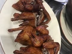 红烧乳鸽-时利和美食(东方广场店)