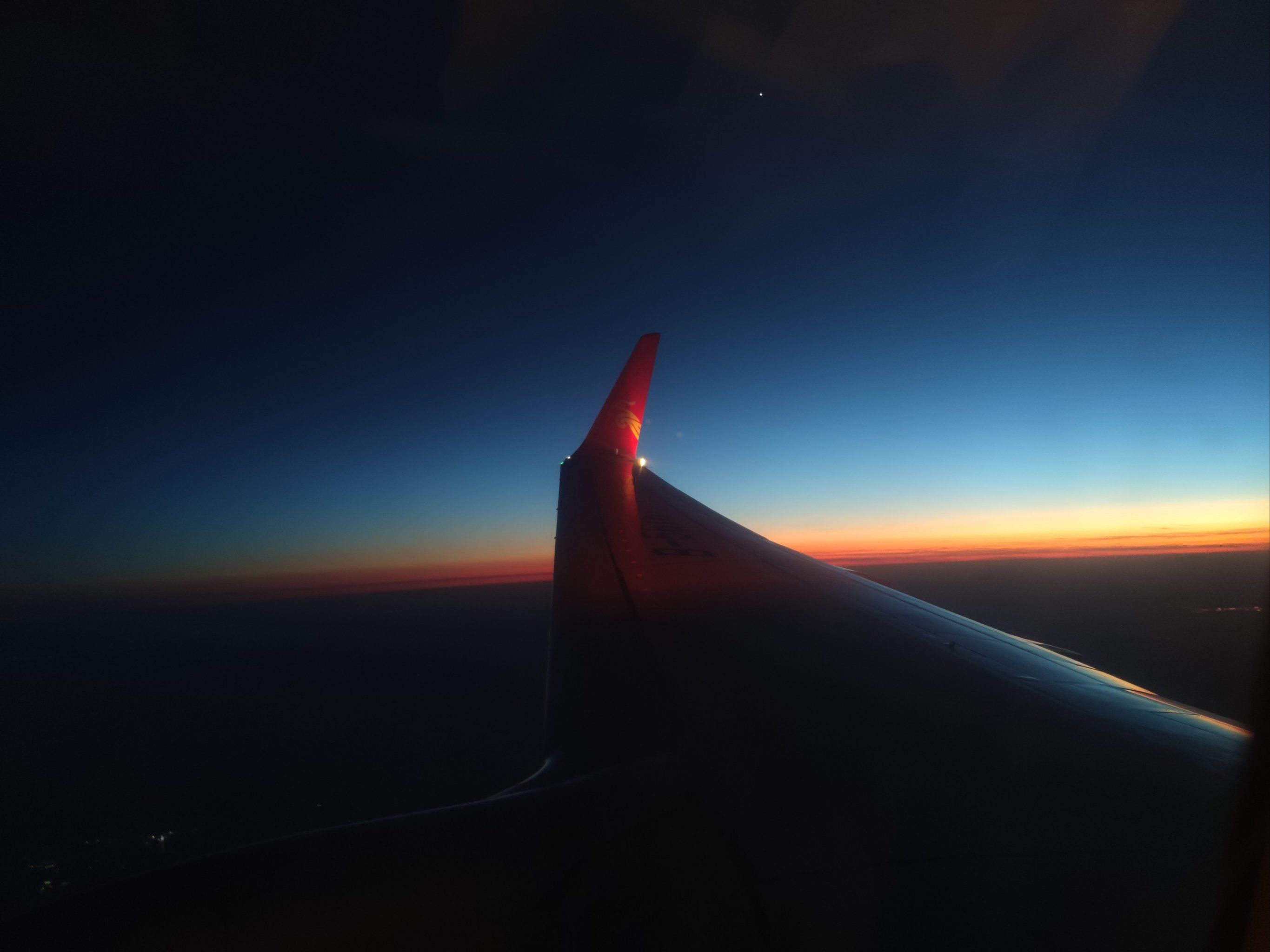 飞机上的日落