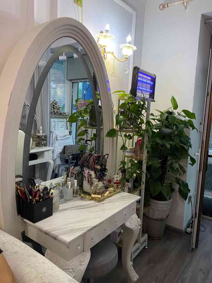 慕颜·纹绣美妆工作室-"在同事的怂恿下,第一次报名了霸王餐,然后.