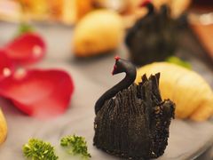 黑天鹅酥拼黑松露萝卜酥-广州文华东方酒店·江-由辉师傅主理