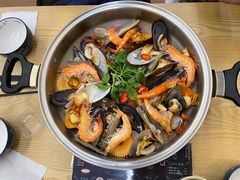 皇后无水火锅-派派茶客(金杏花园店)