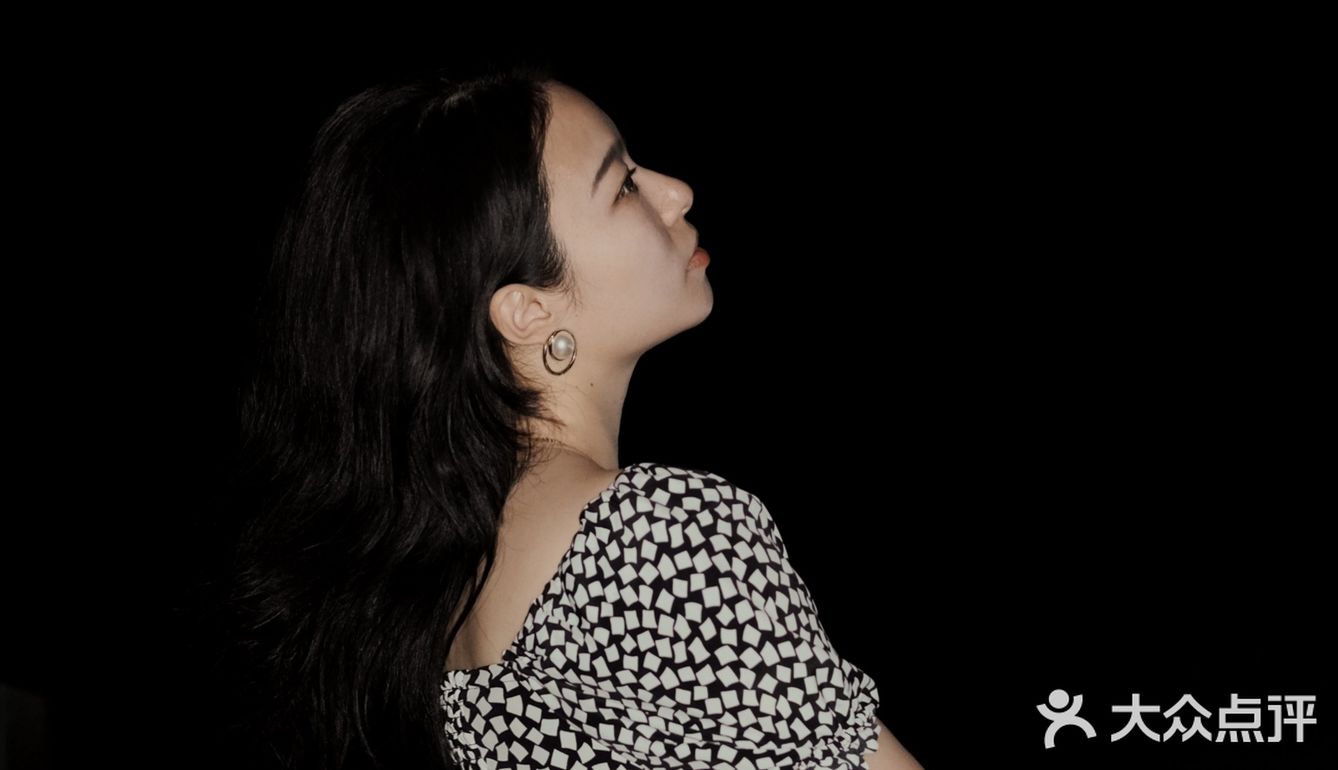 🌈魔都看展｜夏日不能错过的圣罗兰时尚展~还有限时咖啡！